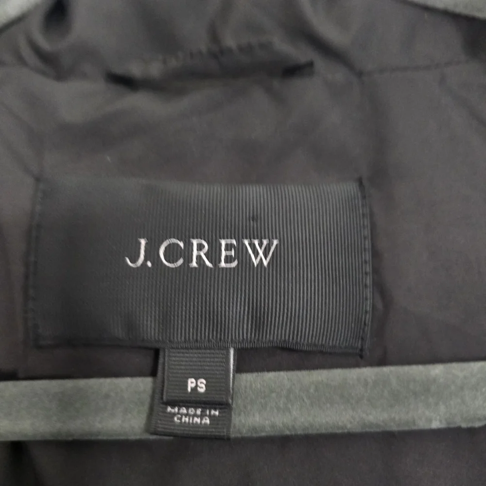 J. Crew Hooded Puffer Coat in black Down Waterfowl Feathers Winter Outdoor